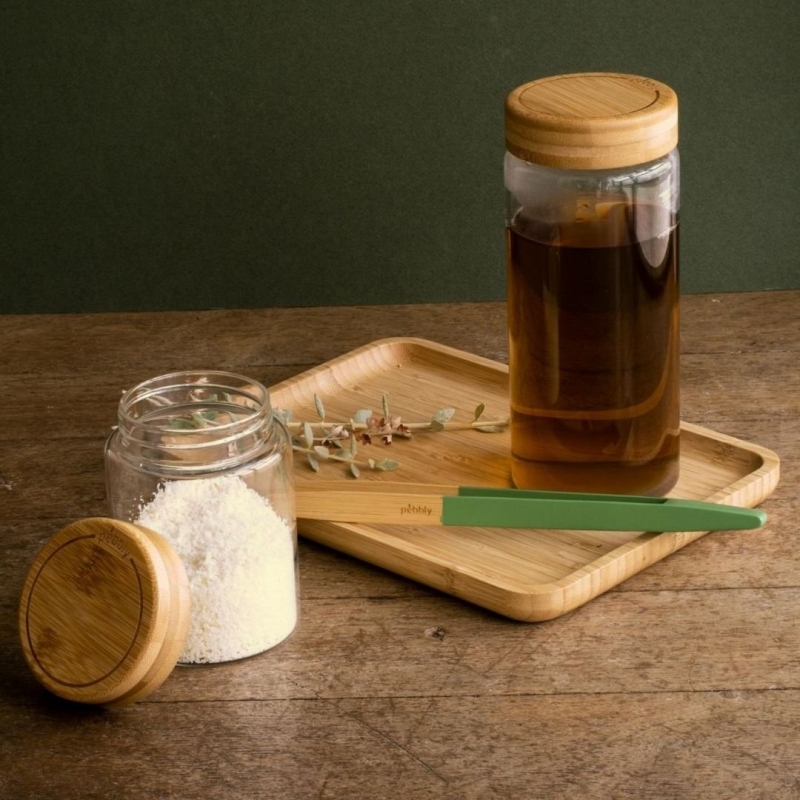 Round glass jars with bamboo lid