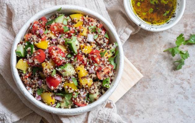 La recette du mois :Salade de Quinoa aux Légumes Grillés et Feta
