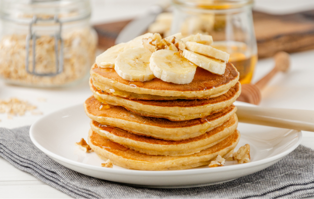 RECETTE - Pancakes gourmands à la banane RECETTE - Pancakes gourmands à la banane