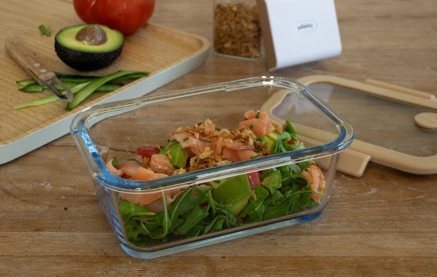 Voyagez à travers le Monde avec Pebbly et nos Recettes de Salades Estivales